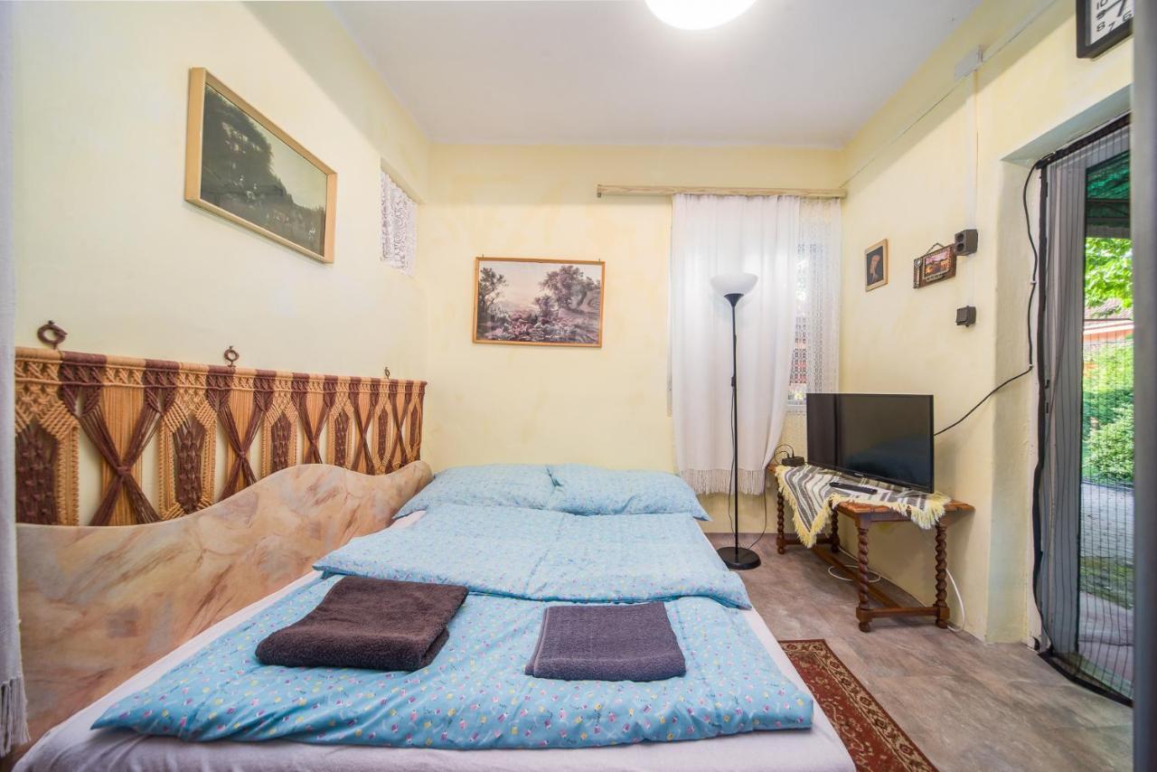 Apartman Kuckoval Lägenhet Balatonföldvár Exteriör bild